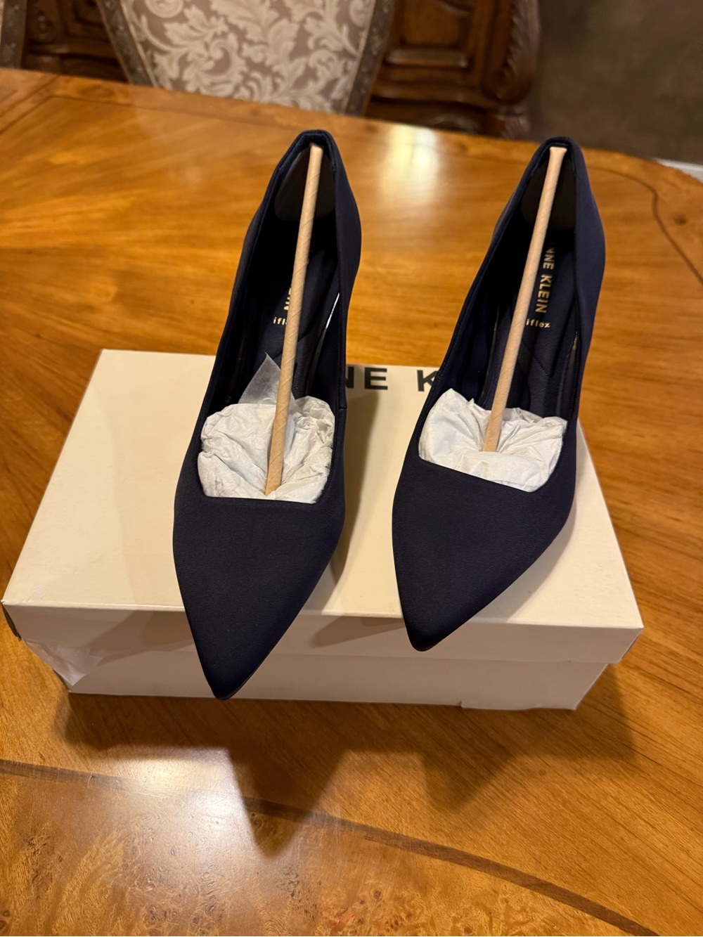 Anne Klein Women's Pointed Toe Navy Pumps